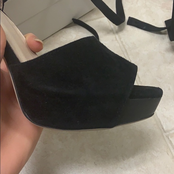 Raye black open toed platform heels - Picture 2 of 8